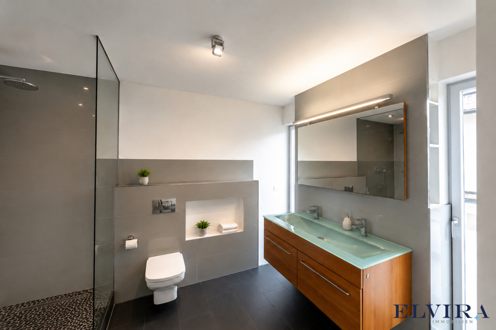 Badezimmer 1. OG