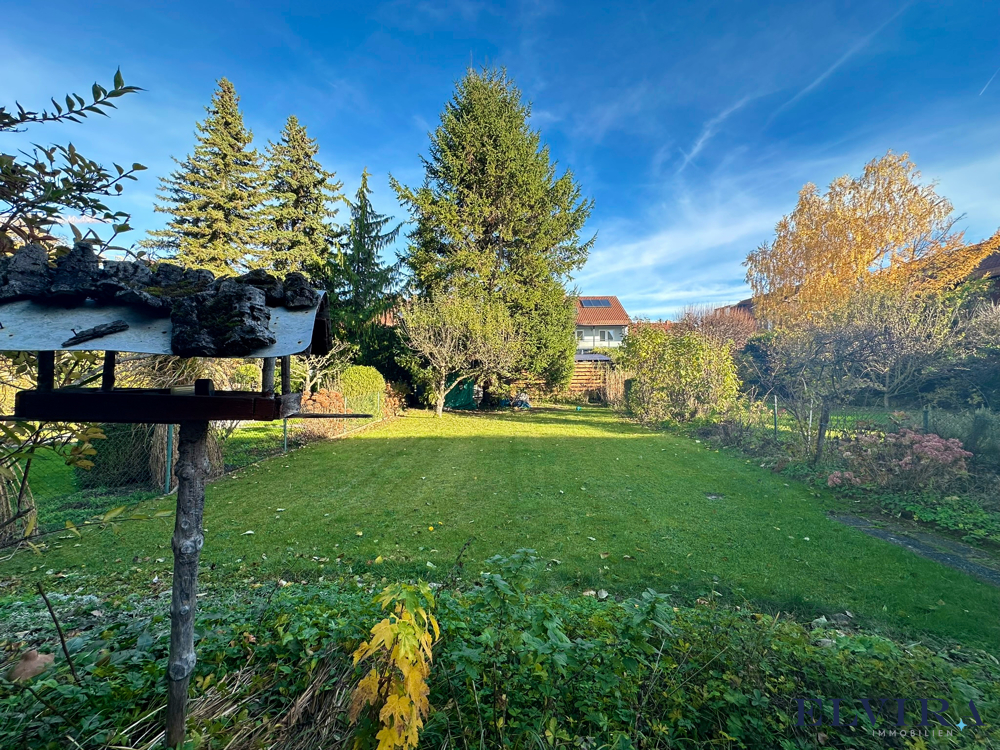 sonniger Garten