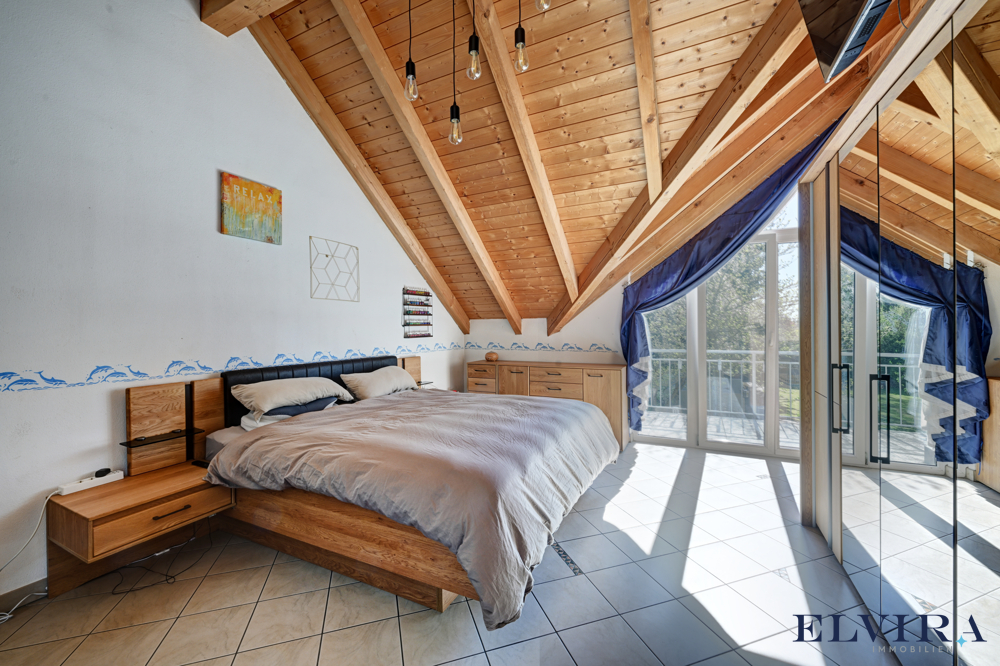 Schlafzimmer (1) im Dachgeschoss